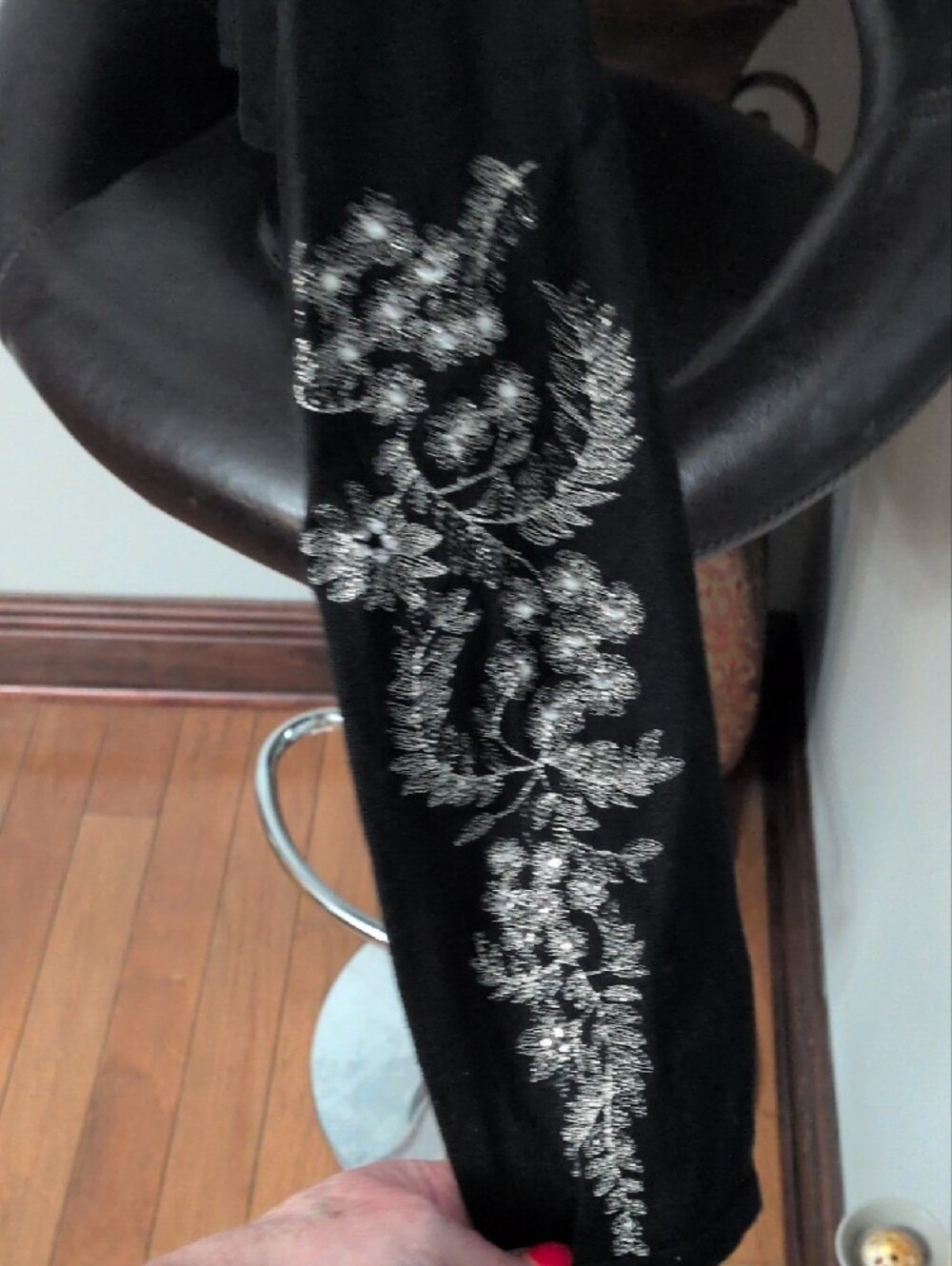 august silk Black Sweater with Silver Floral Embroidery & Rhinestones 75% Silk - Picture 4 of 8